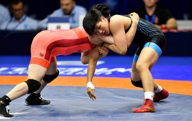 1663259355439096157.jpg 摔跤.jpg